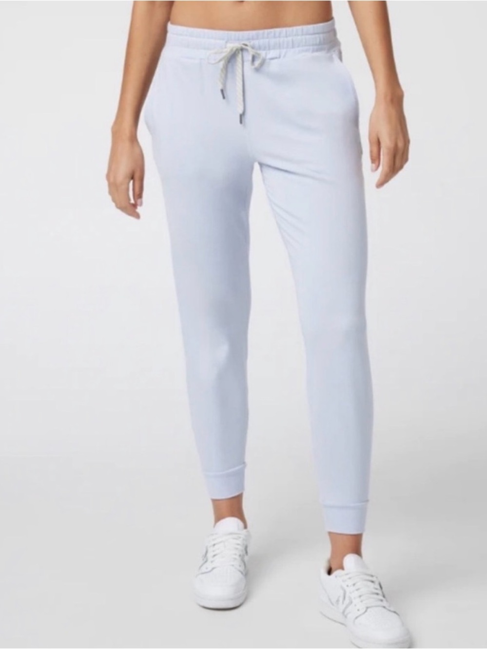 Vuori Performance Jogger Peri Heather light purple baby blue size Large - Picture 2 of 7